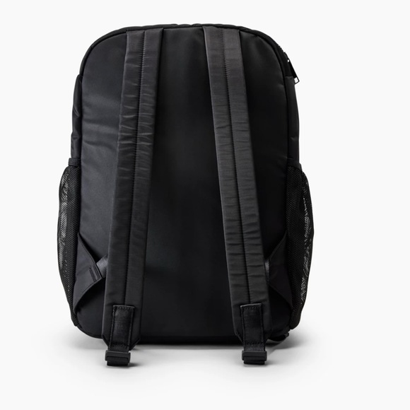 Aritzia TnAction HANDSTAND BACKPACK Backpack with laptop sleeve - Picture 3 of 5